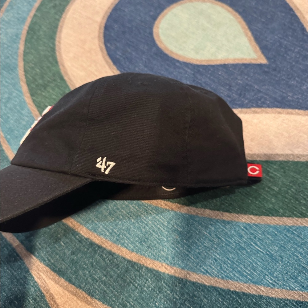 Cincinnati Reds Baseball Hat - Picture 2 of 5